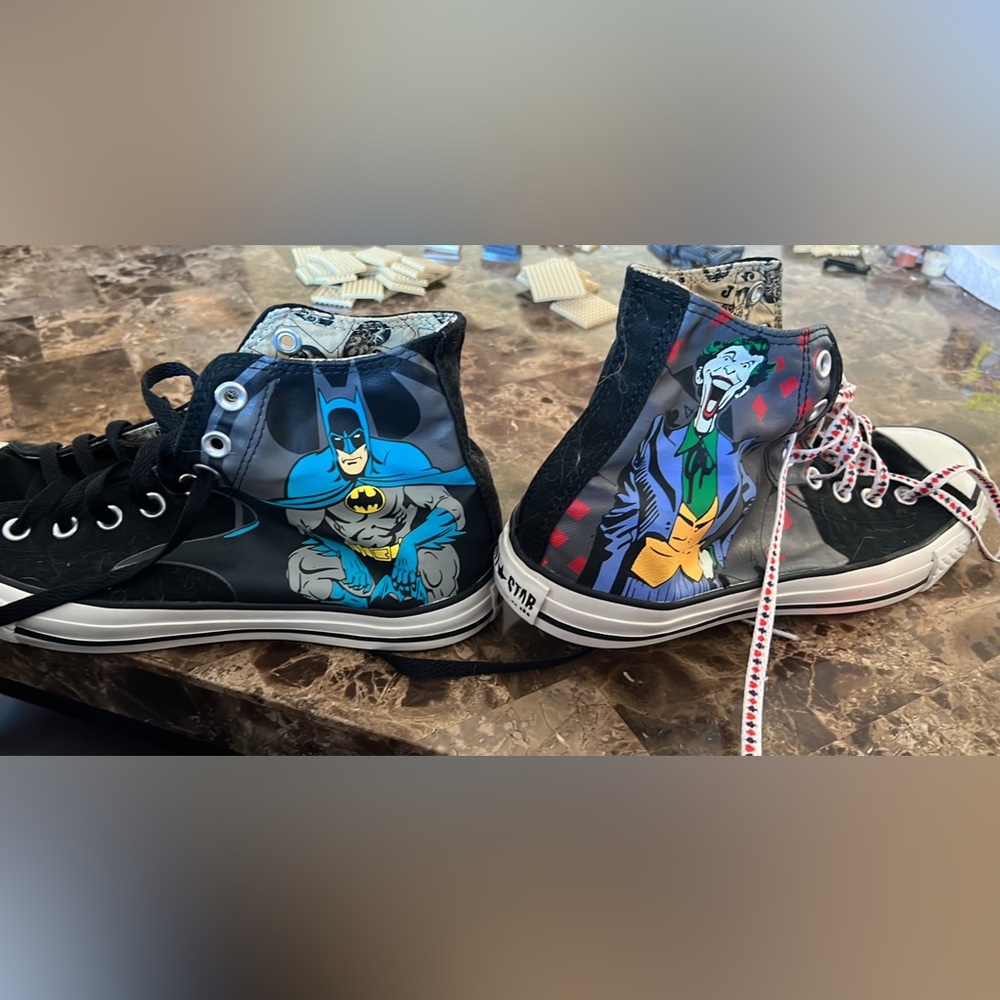 Womens size 11 Batman/Joker Converse